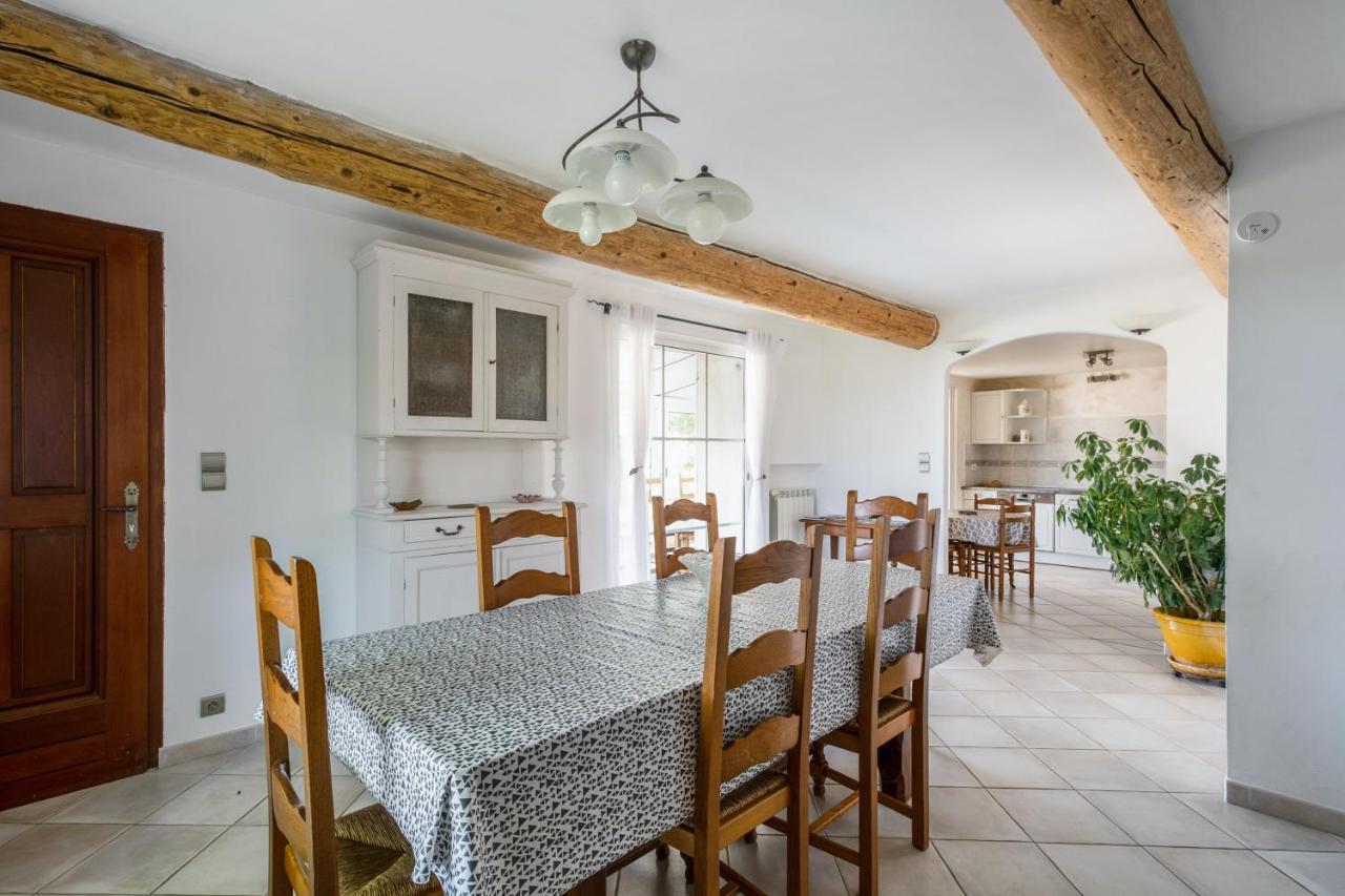 Villa Charmante A La Tour-D'Aigues Avec Piscine Privee Kültér fotó