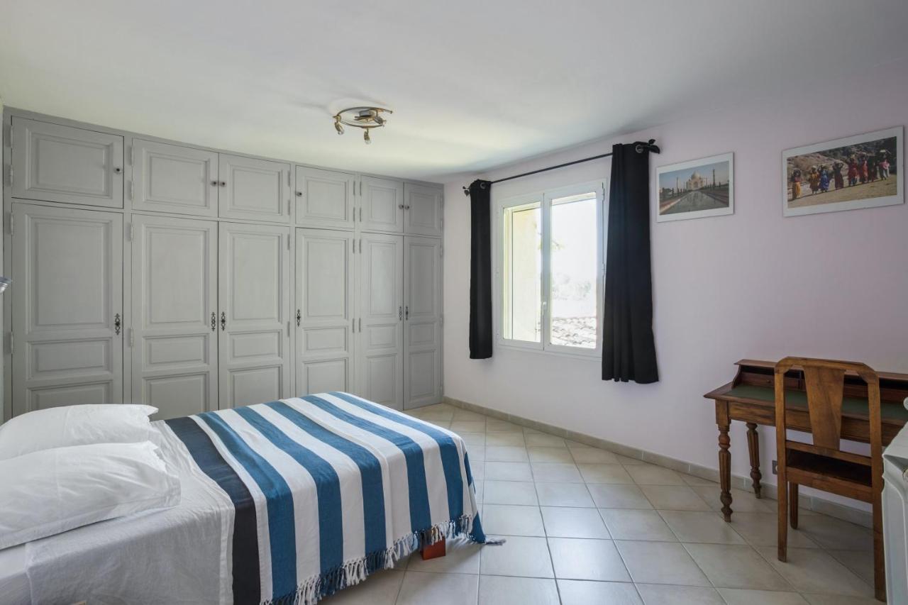 Villa Charmante A La Tour-D'Aigues Avec Piscine Privee Kültér fotó