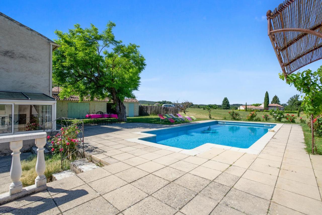 Villa Charmante A La Tour-D'Aigues Avec Piscine Privee Kültér fotó